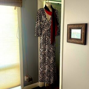 Gorgeous BCBG MAXAZRIA one piece luxurious pantsuit.